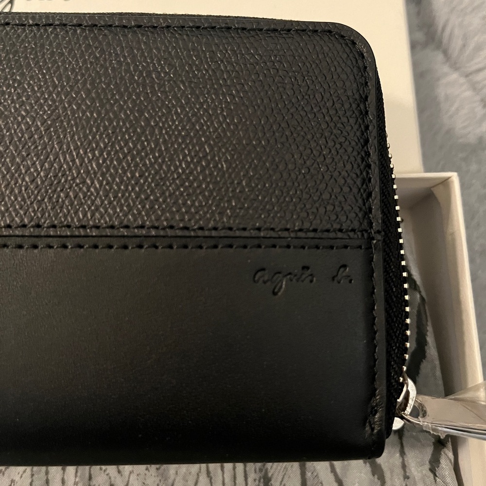 Designer Purse - Picture 4 of 5
